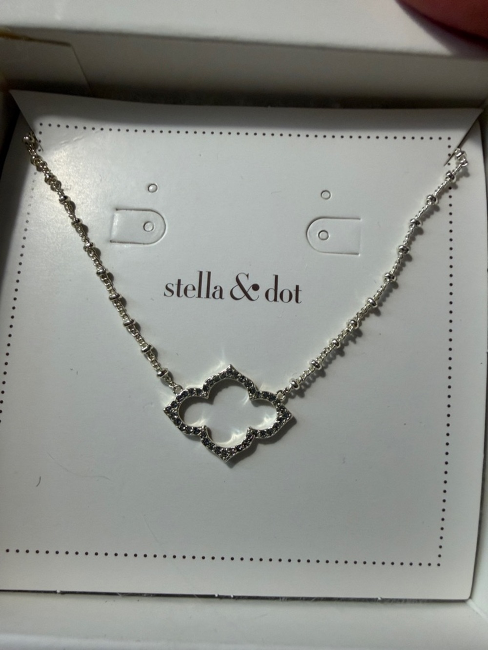 Stella & Dot Silver Clover-Outline Pendant Necklace with Sparkle